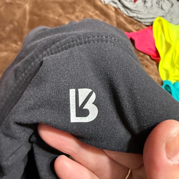 Woman’s sjze small BuffBunny Strappy Back Sports Bra - Black - Picture 9 of 13